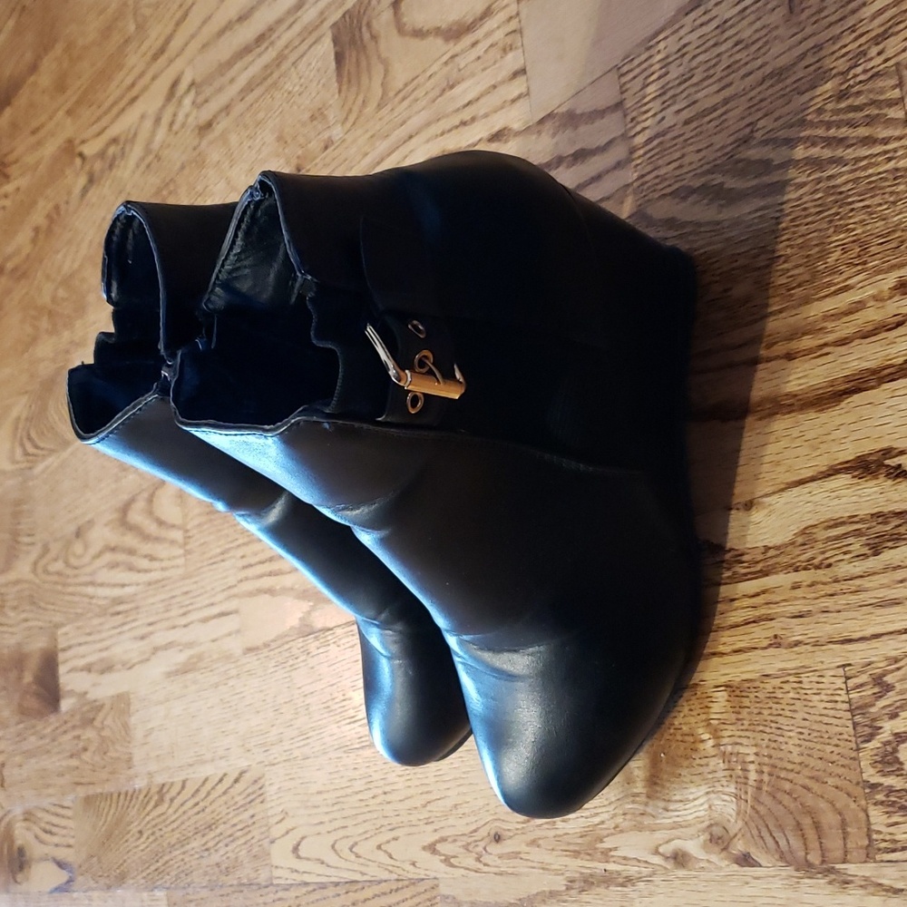 (6) Ardene Wedge Ankle Booties Classic Casual Minimalist Comfort Foam Fancy - Picture 4 of 11